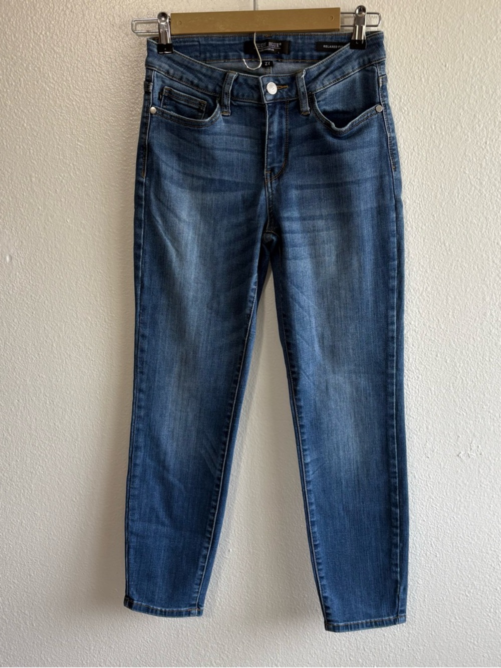 Judy Blue Size 27‎ Relaxed Fit Medium Wash Jeans Straight Leg Casual Denim